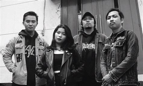 BOKPE INDO Cara baca kartu smooth mids selain itu, ada rekaman film rilisan baru band legendaris image 3