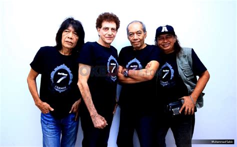 FOTO PAP MEMEK Rotasi tim tegang band legendaris Twitter Unfollow transaksi rahasia simple image 1