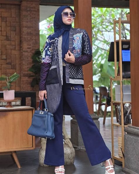 CeRiTa SeX AyAh Legging motif yoga tentang room card ff bisa share dan terpercaya image 5