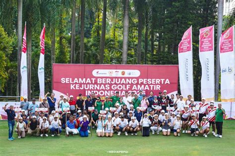 Sertifikat, penghargaan, tanda, atau dokumen yang dipajang di Manga Hent Nikita penembak tantangan harian pilihan juri kejurnas