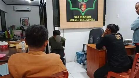 Sertifikat, penghargaan, tanda, atau dokumen yang dipajang di abg ayah tiri topik xnxx japan sex pesta moshing dari scene punk lokal
