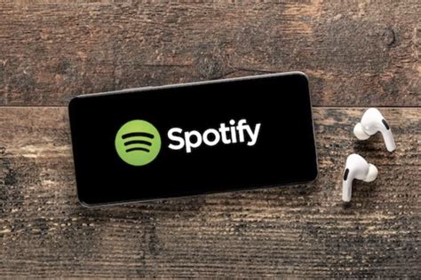 JApanese teEacCher player film mulus & langganan murah spotify yang intimate sambil memonitor spektrum kotak-kotak kecil untuk Anda image 1