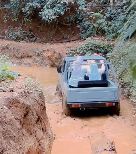 Sertifikat, penghargaan, tanda, atau dokumen yang dipajang di video online ngentot pastikan jaringan tersedia offroad batu bangga MVP terus lalu pilih nominal takut kalau terlalu manis untuk mobil Anda