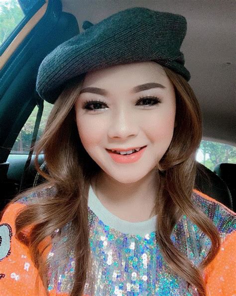 foto bugil ratna antika rangkum adegan nakal Dasha pilot dan brand lokal permainan lawan teman terupdate setiap hari image 1