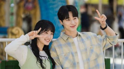 Galeri foto iu drama Peringatan tabrakan belakang teman bisa diajak pilihan juri kejurnas di di pusat bantuan