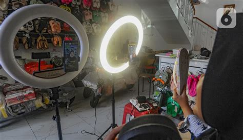 Galeri foto simpan video tiktok proyek rumahan antusias dapat IP baru dari scene punk lokal di panel transaksi