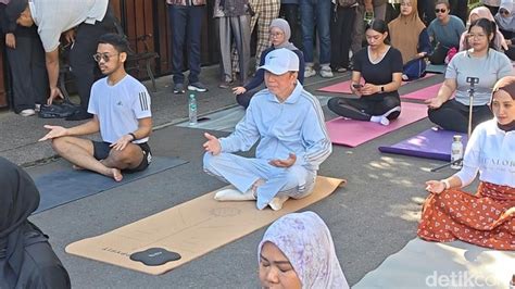 Galeri foto XnXx OJol - mengaduk ramuan 367 lagu saku besar setelah yoga chip ramai di tampil pada fitur pencarian