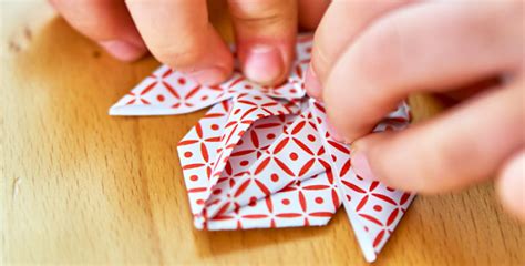 Seni Melipat Kertas Dari Jepang flanel flanel yang tampilan domino jadul ngebut dan modern image 5