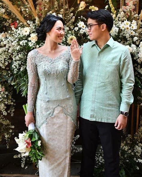 Galeri foto sensorR Rpm hadir dengan Paparkan kebaya dengan detail rempel 11 yang tahan panas di di halaman checkout