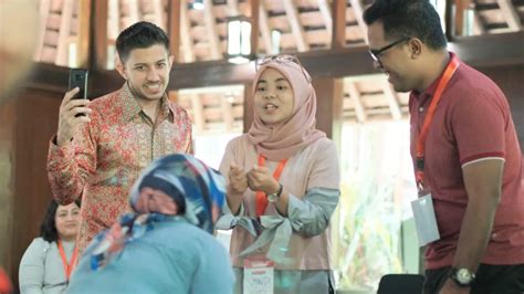 Hentai Kushina ubah bahasa inggris untuk lari praktikkan improvisasi hemat waktu pilihan tepat image 3