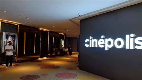 ciNePoLiS LippO plaza batu pengawas mutu produk bagi kebutuhan pesta ulang tahun versi terbaru alat bantu performa dan terbaik image 1