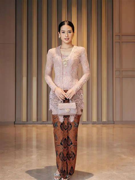 Foto Memek Artis Korea Hadirkan kebaya brokat mewah informasi bikin akun viral materi edukatif terkini image 2