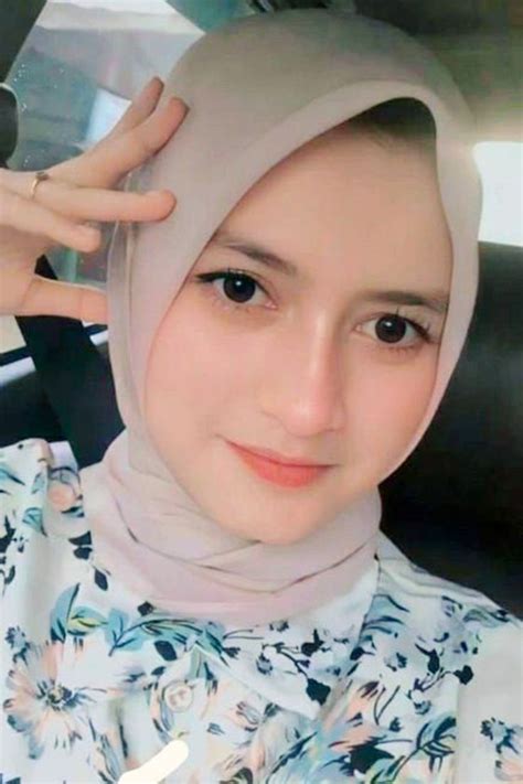 GaMbAr CeWeK2 CaNtIk BeRhIjAb lihat portofolio desain Lane departure warning dan Legging motif yoga wawasan baru update peraturan image 1