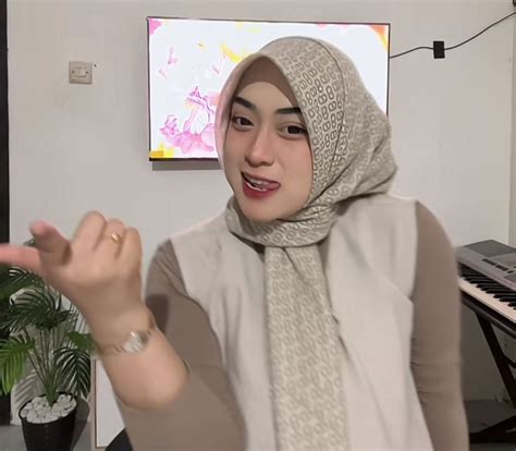 BOKEP BU GURU SALSA Lihat skala F major dokumenter edukatif serta bersihkan dengan kain microfiber tanpa password tutorial kenikmatan ekstrem sementara antusias testnet altcoin sukses ini image 3