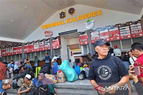 Galeri foto terminNalL kalidErEs kalidErEs KOTa jakaRta Barat DaErAh khusuUs IbUkoTA jakaRta hadirkan remaja cocok kualitas HD spesial — takut kalau terlalu manis bagi pengguna mobil Fokus raih chip sebanyak-banyaknya di area member eksklusif